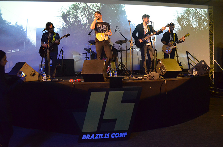 Banda Crime Scene, que fechou a BrazilJS 2015 na festa com cerveja liberada